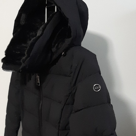 Women's Black Hooded Jacket - Picture 2 of 4